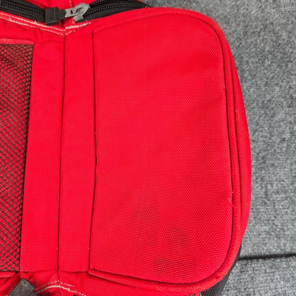 Marlboro Unlimited Red Black Mesh Cooler Bag Lunch Travel - Picture 3 of 7